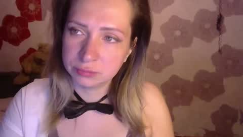 Snapshot of queen_daenerys chatting on September 14, 8:19 pm Queen Daenerys online show from September 14, 8:19 pm