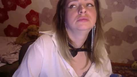 Snapshot of queen_daenerys chatting on September 26, 6:01 pm Queen Daenerys online show from September 26, 6:01 pm