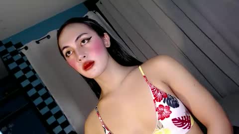 queen_danaya online show from April 17, 9:34 am