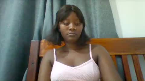 Snapshot of queen_diveer chatting on October 9, 2:53 am queen_diveer online show from October 9, 2:53 am