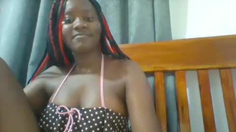 Snapshot of queen_diveer chatting on October 14, 4:30 pm queen_diveer online show from October 14, 4:30 pm