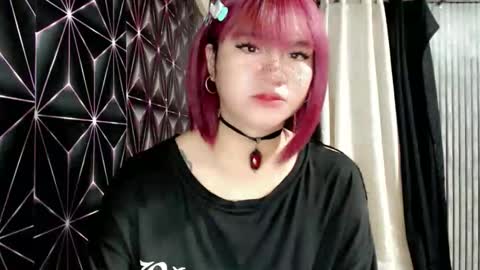 Snapshot of queen_elicktra chatting on June 5, 12:17 am JOY online show from June 5, 12:17 am