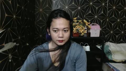 Snapshot of queen_ennah chatting on December 22, 4:06 am queen_ennah online show from December 22, 4:06 am