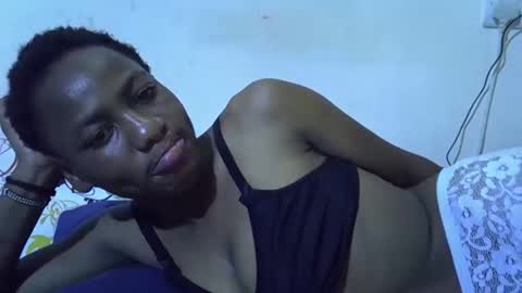 Snapshot of queen_fantacy chatting on January 17, 2:38 am queen_fantacy online show from January 17, 2:38 am