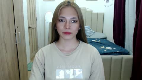 Snapshot of queen_heart0 chatting on May 18, 12:18 am shawny online show from May 18, 12:18 am