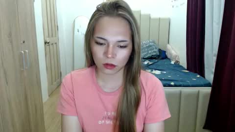 Snapshot of queen_heart0 chatting on May 31, 2:31 am shawny online show from May 31, 2:31 am