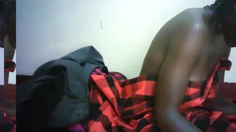 Snapshot of queen_joan chatting on February 3, 3:27 pm queen_joan online show from February 3, 3:27 pm