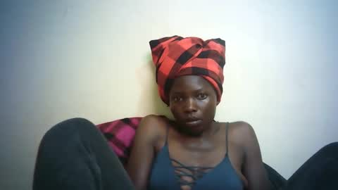 Snapshot of queen_joan chatting on February 4, 12:33 pm queen_joan online show from February 4, 12:33 pm