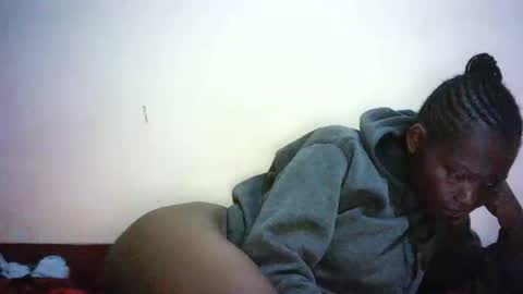 Snapshot of queen_joan chatting on February 14, 3:11 am queen_joan online show from February 14, 3:11 am