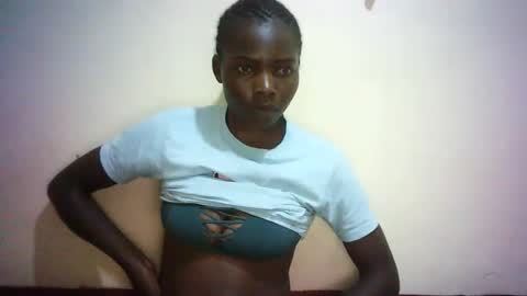 Snapshot of queen_joan chatting on February 16, 4:53 pm queen_joan online show from February 16, 4:53 pm