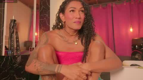 queen_kamil online show from May 20, 7:03 am