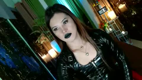 Kendal  online here from 6am-3pm philippine time online show from October 13, 10:10 pm