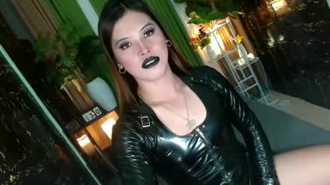 Kendal  online here from 6am-3pm philippine time online show from November 29, 10:24 pm