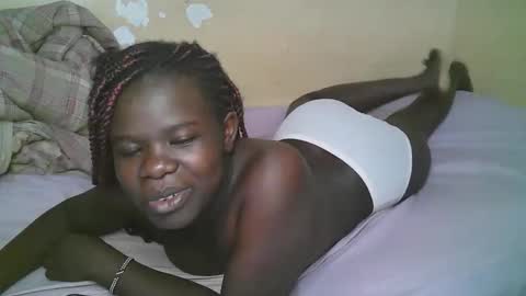 queen_latasha online show from March 18, 5:32 am