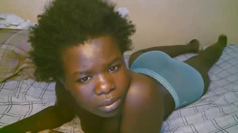 queen_latasha online show from April 18, 9:46 am