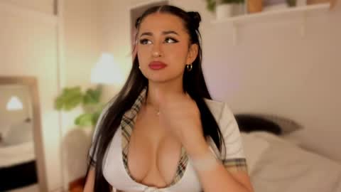 Liana  online show from May 29, 6:11 am