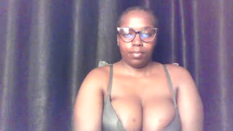 QUEEN online show from June 24, 3:44 pm