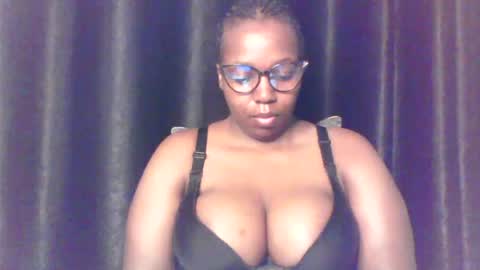 QUEEN online show from July 1, 3:52 am