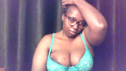 QUEEN online show from July 11, 3:48 pm