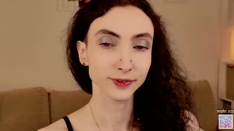 Snapshot of queen_of_tease chatting on February 4, 10:15 pm queen_of_tease online show from February 4, 10:15 pm