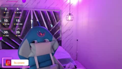   online show from September 27, 12:10 pm