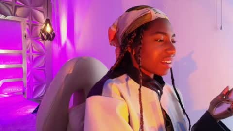   online show from March 7, 12:02 pm