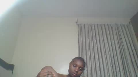Snapshot of queen_wow2 chatting on May 6, 7:19 pm queen online show from May 6, 7:19 pm