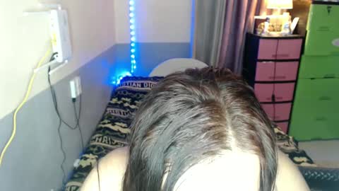 Snapshot of queenbee_mistress chatting on March 9, 4:11 pm queenbee_mistress online show from March 9, 4:11 pm