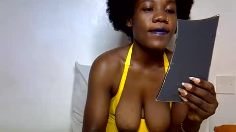 Snapshot of queenbest chatting on June 7, 1:43 am Cindy Melahnin online show from June 7, 1:43 am