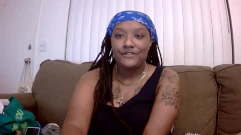 Queen Chief online show from January 15, 8:08 am