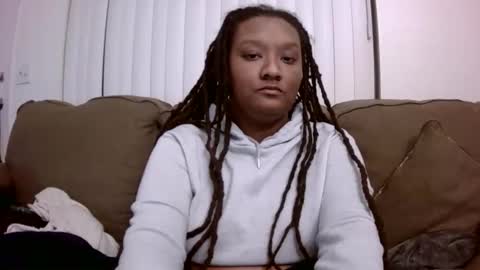 Queen Chief online show from February 18, 8:54 am