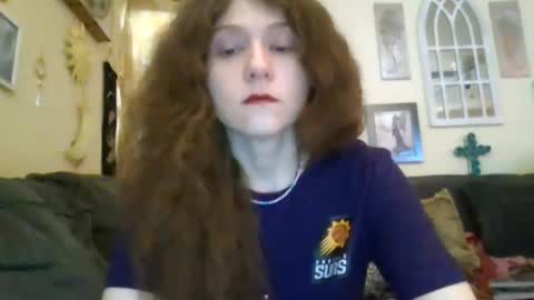 Snapshot of queencrimsonlvx chatting on May 6, 8:58 pm queencrimsonlvx online show from May 6, 8:58 pm