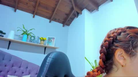 Queen online show from March 29, 5:02 pm