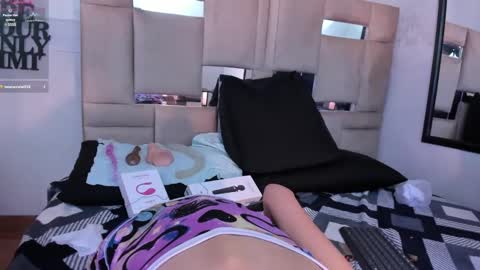 QUEENJEENN online show from March 7, 6:13 am