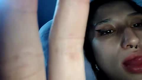 QUEENJEENN online show from March 15, 8:20 am