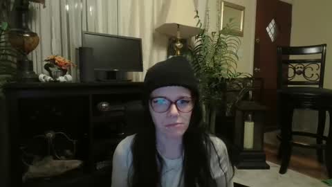 Snapshot of queenjmmannen18 chatting on January 5, 2:17 am queenjmmannen18 online show from January 5, 2:17 am