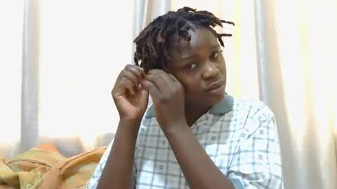 Snapshot of queenkesha chatting on December 16, 8:41 am queenkesha online show from December 16, 8:41 am