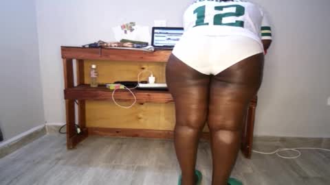 Nina online show from October 29, 8:16 am