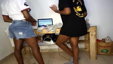 Nina online show from March 4, 7:53 pm