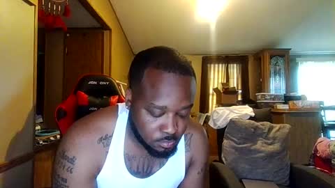 Snapshot of queenking55 chatting on July 5, 11:56 pm Queen N King Fun Night online show from July 5, 11:56 pm
