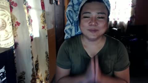queenlexie_moore online show from April 14, 9:26 am