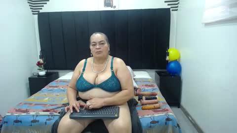 VickyBoobss online show from November 30, 12:53 pm