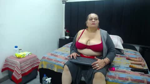 VickyBoobss online show from December 3, 12:47 pm