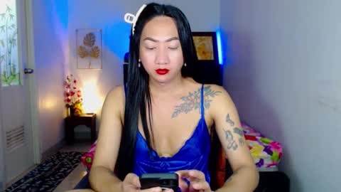 Snapshot of queenmistressts chatting on February 12, 2:17 am QUEEN online show from February 12, 2:17 am