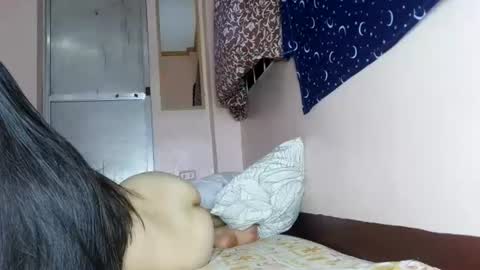 queennbbee online show from June 19, 2:43 pm