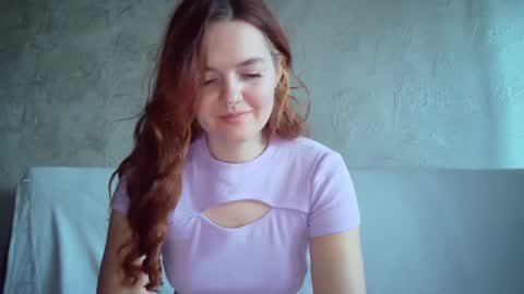 Snapshot of queenofmodels chatting on February 2, 5:32 am QueenOfModels online show from February 2, 5:32 am