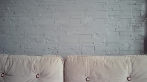 QueenOfModels online show from April 22, 10:50 am