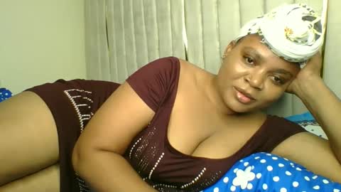 Snapshot of queenofsouls chatting on January 23, 6:28 am . online show from January 23, 6:28 am