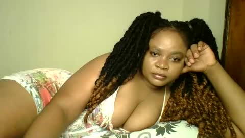 Snapshot of queenofsouls chatting on February 12, 4:33 am . online show from February 12, 4:33 am