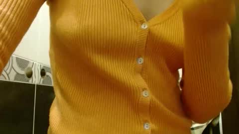 queenoftenderness online show from March 14, 6:35 pm